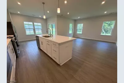 40 Thomas Knoll Blvd, Mansfield Township, NJ 07865 - Photo 8