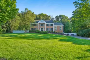 9 Revere Ct, Randolph Township, NJ 07869 - Photo 4