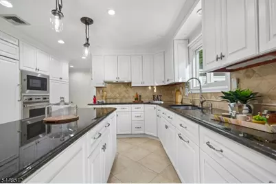 9 Revere Ct, Randolph Township, NJ 07869 - Photo 18