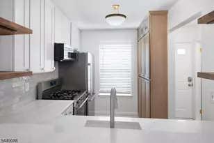 903 Wetherburn Ct, Raritan Township, NJ 08822 - Photo 8