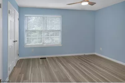 903 Wetherburn Ct, Raritan Township, NJ 08822 - Photo 10
