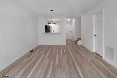 903 Wetherburn Ct, Raritan Township, NJ 08822 - Photo 6