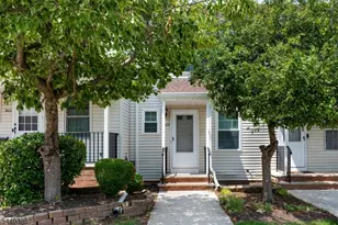 903 Wetherburn Ct, Raritan Township, NJ 08822 - Photo 1