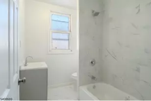 92 Florence Ave, Irvington, NJ 07111 - Photo 8