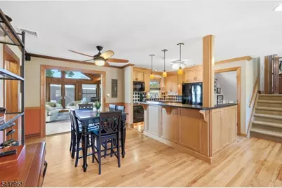 133 Sandra Dr, Parsippany, NJ 07054 - Photo 8