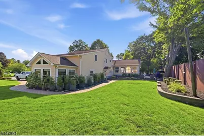 133 Sandra Dr, Parsippany, NJ 07054 - Photo 44