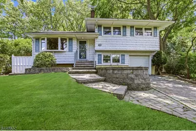 51 Union County Pkwy, Clark Township, NJ 07066 - Photo 2