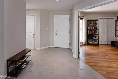 7 Lenox Ct, Montville Township, NJ 07045 - Photo 4