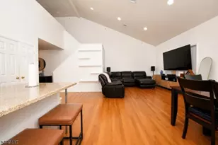 20 Mountain Ave, Paterson, NJ 07501 - Photo 8