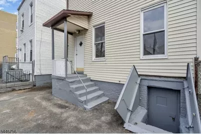 89 Schley St, Newark, NJ 07112 - Photo 32