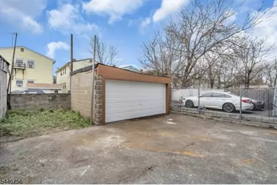 89 Schley St, Newark, NJ 07112 - Photo 34