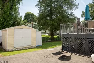 40 Oaktree Ln, Bloomfield, NJ 07003 - Photo 46