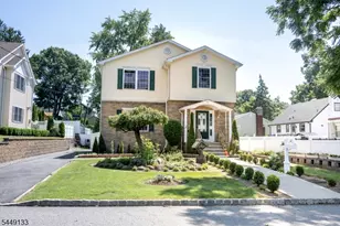 40 Oaktree Ln, Bloomfield, NJ 07003 - Photo 1
