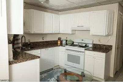 40 Oaktree Ln, Bloomfield, NJ 07003 - Photo 36