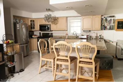40 Oaktree Ln, Bloomfield, NJ 07003 - Photo 6
