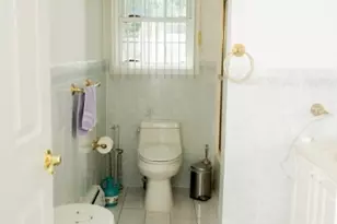 40 Oaktree Ln, Bloomfield, NJ 07003 - Photo 22