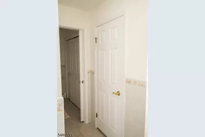 40 Oaktree Ln, Bloomfield, NJ 07003 - Photo 12