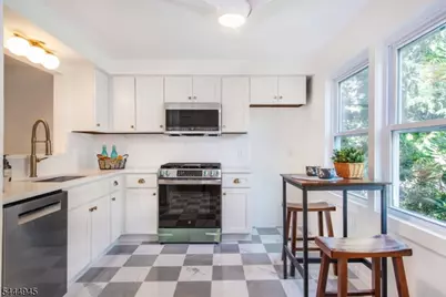 11 William St #B, Montclair, NJ 07042 - Photo 8