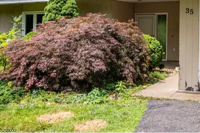 35 Glenwood Dr, Montville Township, NJ 07045 - Photo 2