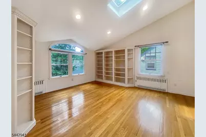 121 Columbia Ave, Cranford Township, NJ 07016 - Photo 14