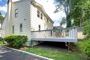 121 Columbia Ave, Cranford Township, NJ 07016 - Photo 4