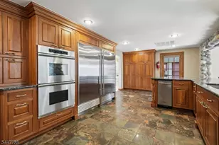 328 Hillside Ave, Livingston, NJ 07039 - Photo 8