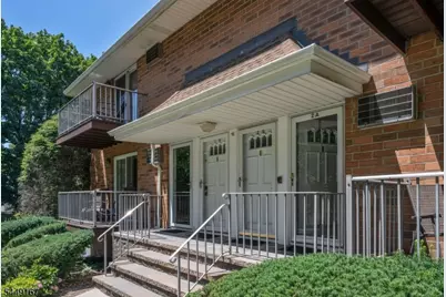 15 Cottage St #1B, Midland Park, NJ 07432 - Photo 2