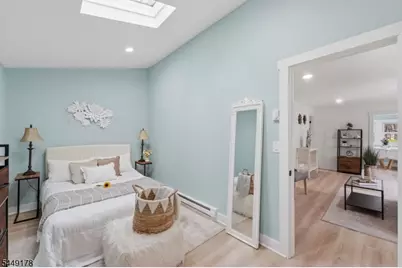 46 Wildwood Rd, Jefferson Township, NJ 07438 - Photo 10