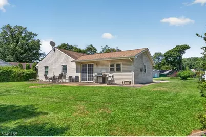6 Meadowbrook Pl, Willingboro Twp., NJ 08046 - Photo 2