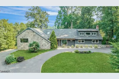 21 Gloucester Rd, Summit, NJ 07901 - Photo 1