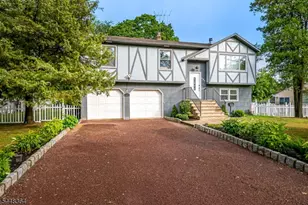737 W 8th St, Plainfield, NJ 07060 - Photo 2
