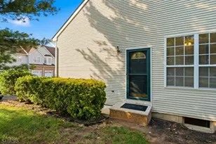 9 Gallop Ln, Franklin Township, NJ 08873 - Photo 2