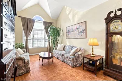 9 Gallop Ln, Franklin Township, NJ 08873 - Photo 4