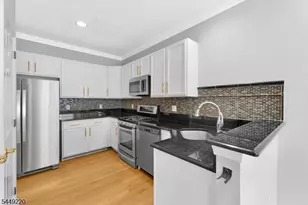 72 Albert Ct, Parsippany, NJ 07054 - Photo 10
