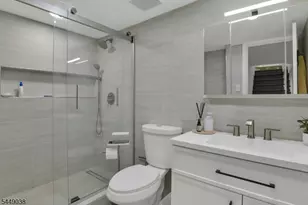 915 Essex Ave, Linden, NJ 07036 - Photo 16