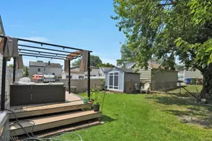915 Essex Ave, Linden, NJ 07036 - Photo 28