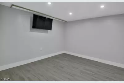 915 Essex Ave, Linden, NJ 07036 - Photo 22