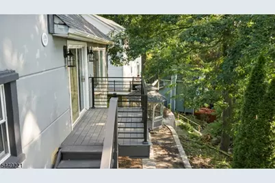 19 Cliffside Trl, Denville, NJ 07834 - Photo 12