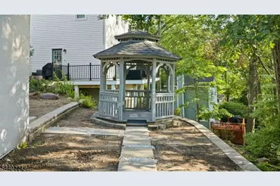 19 Cliffside Trl, Denville, NJ 07834 - Photo 6