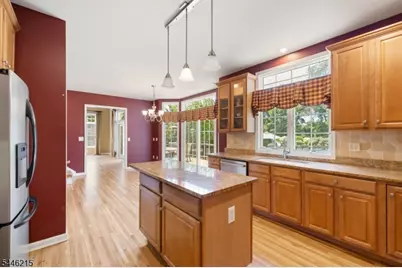 5 Sun Valley Way, Washington Township, NJ 07853 - Photo 8