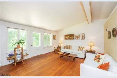 53 Old Wood Rd, Morris Plains, NJ 07950 - Photo 16
