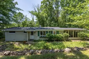53 Old Wood Rd, Morris Plains, NJ 07950 - Photo 2