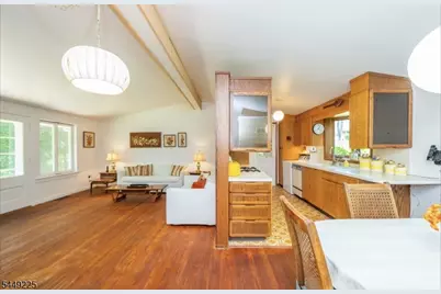 53 Old Wood Rd, Morris Plains, NJ 07950 - Photo 14