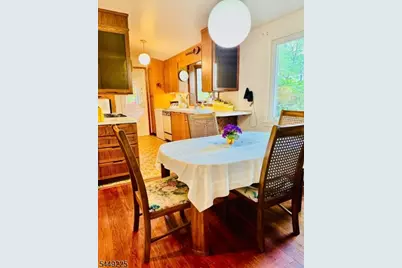53 Old Wood Rd, Morris Plains, NJ 07950 - Photo 12