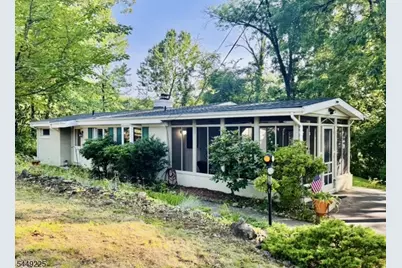 53 Old Wood Rd, Morris Plains, NJ 07950 - Photo 4