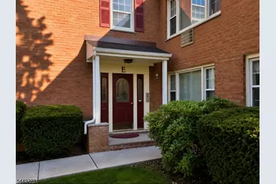 605 Grove St #E4, Clifton, NJ 07013 - Photo 6