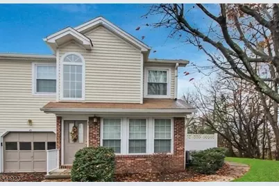 49 Pheasant Brook Court On, Bedminster Township, NJ 07921 - Photo 2
