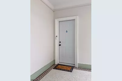 523-25 34th St #D1, Union City, NJ 07087 - Photo 4