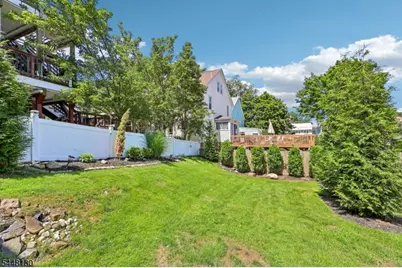 35 Cleveland St, Caldwell, NJ 07006 - Photo 4