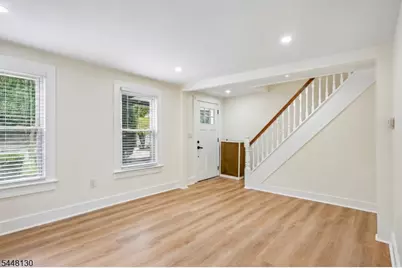 35 Cleveland St, Caldwell, NJ 07006 - Photo 8